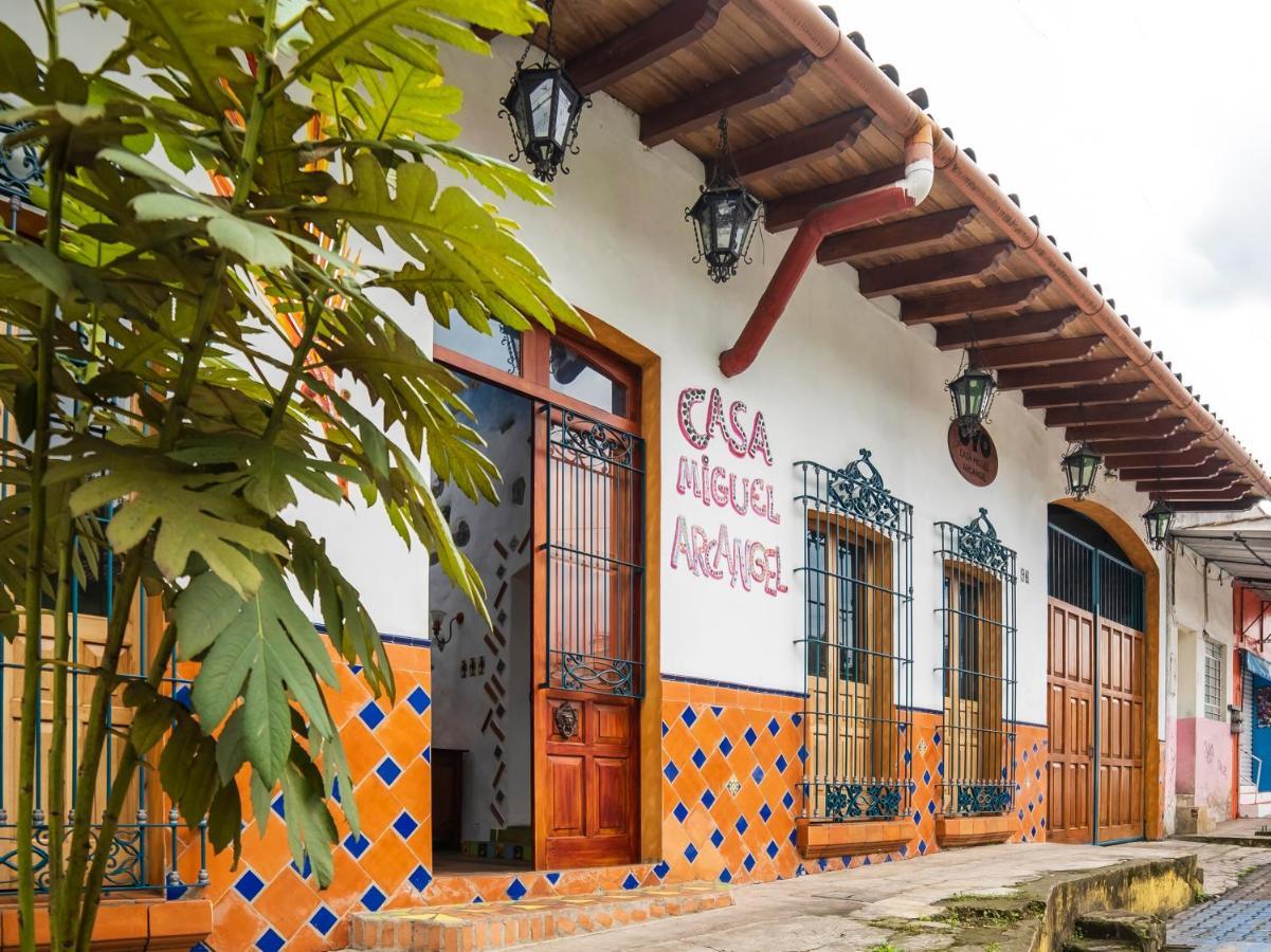 Casa Miguel Arcangel 코아테펙 외부 사진